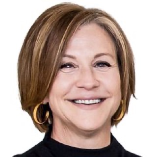 Photo of Shelly Flynn